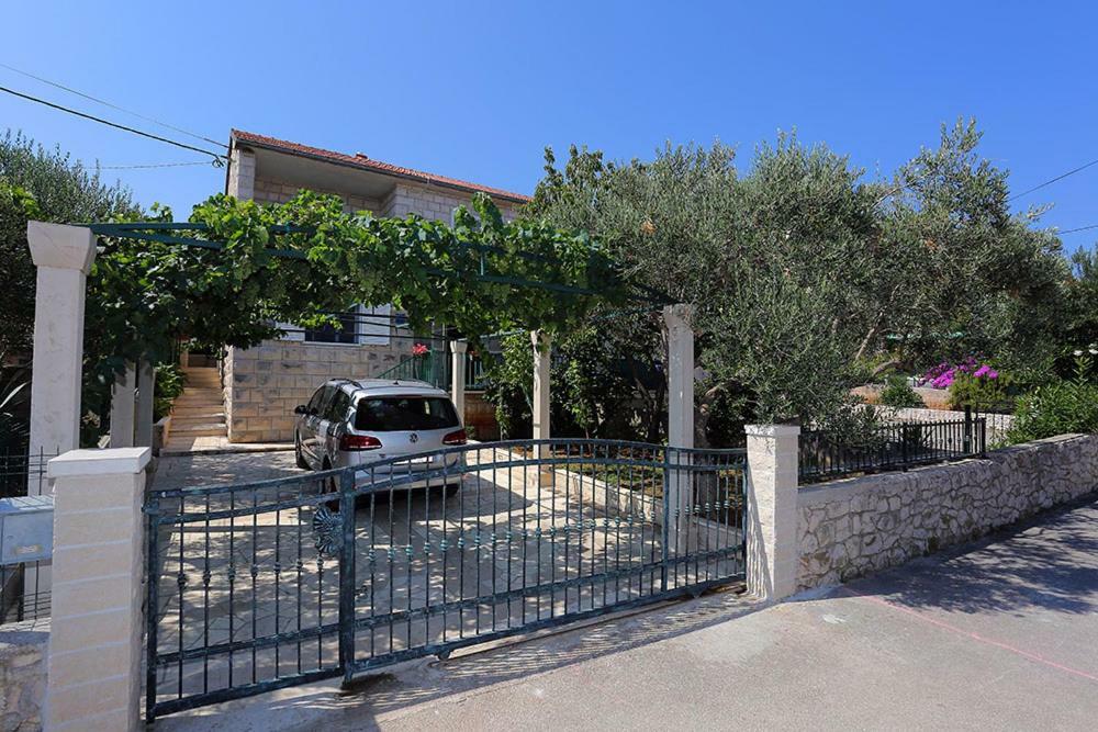 Apartments Off Supetar Exterior foto
